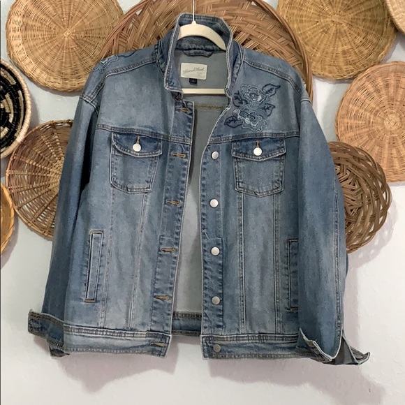 Universal Thread jean jacket - Picture 1 of 6